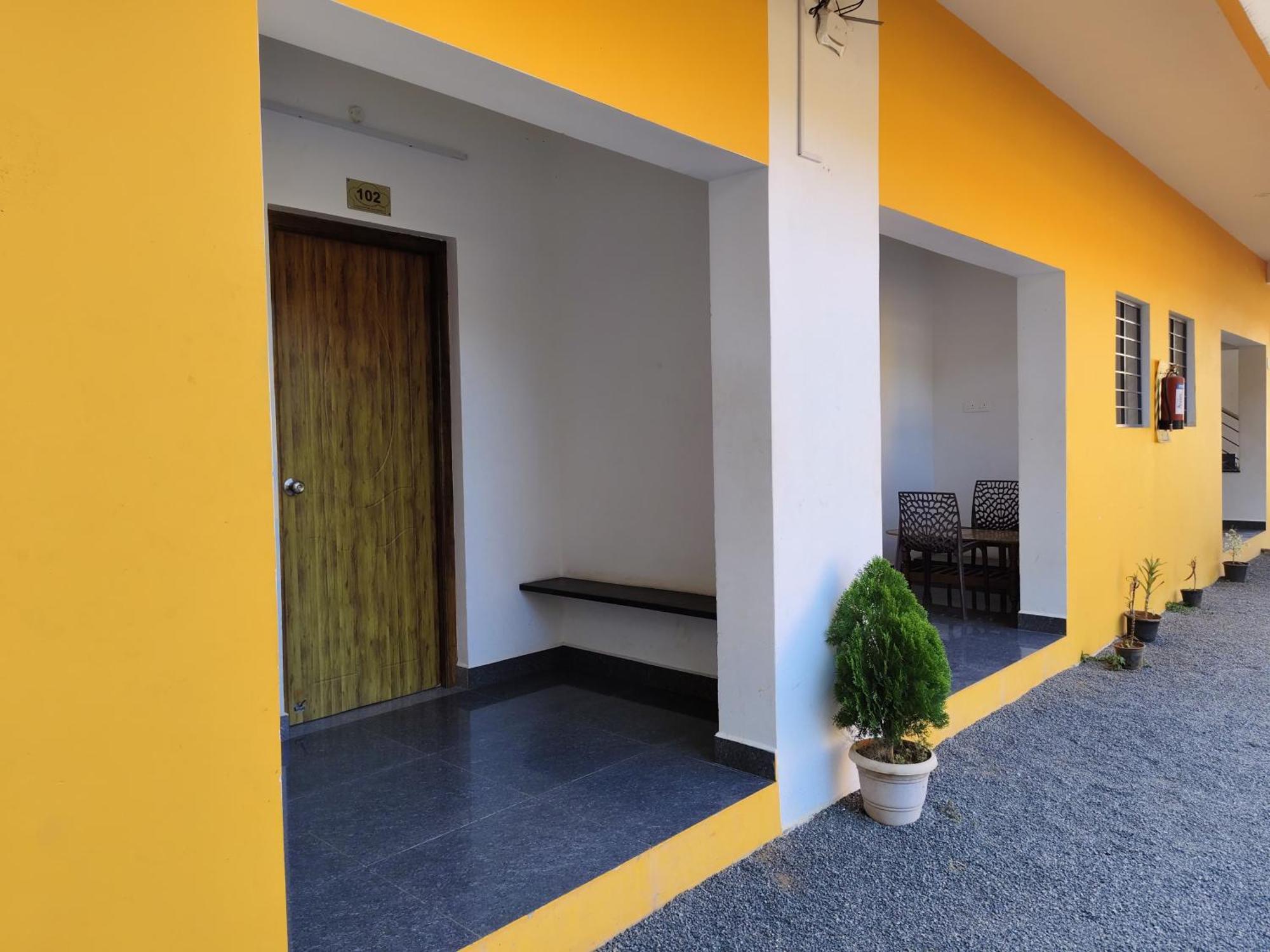 De' Capital Hotel Puduccseri Kültér fotó