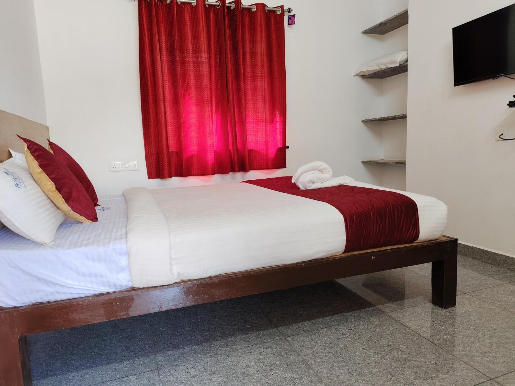 De' Capital Hotel Puduccseri Kültér fotó